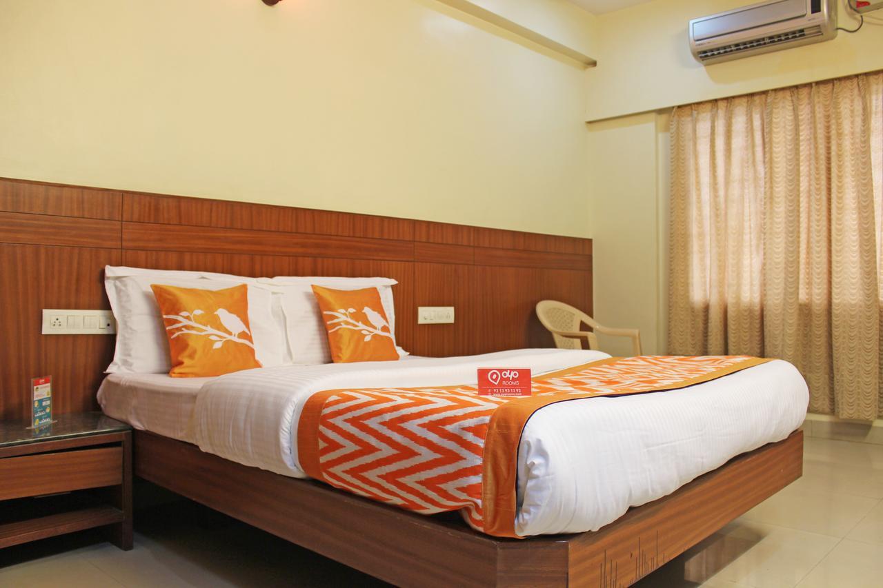 Oyo 14345 Hotel Panchsheel Benares Buitenkant foto