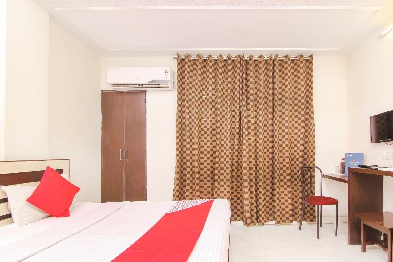 Oyo 14345 Hotel Panchsheel Benares Buitenkant foto