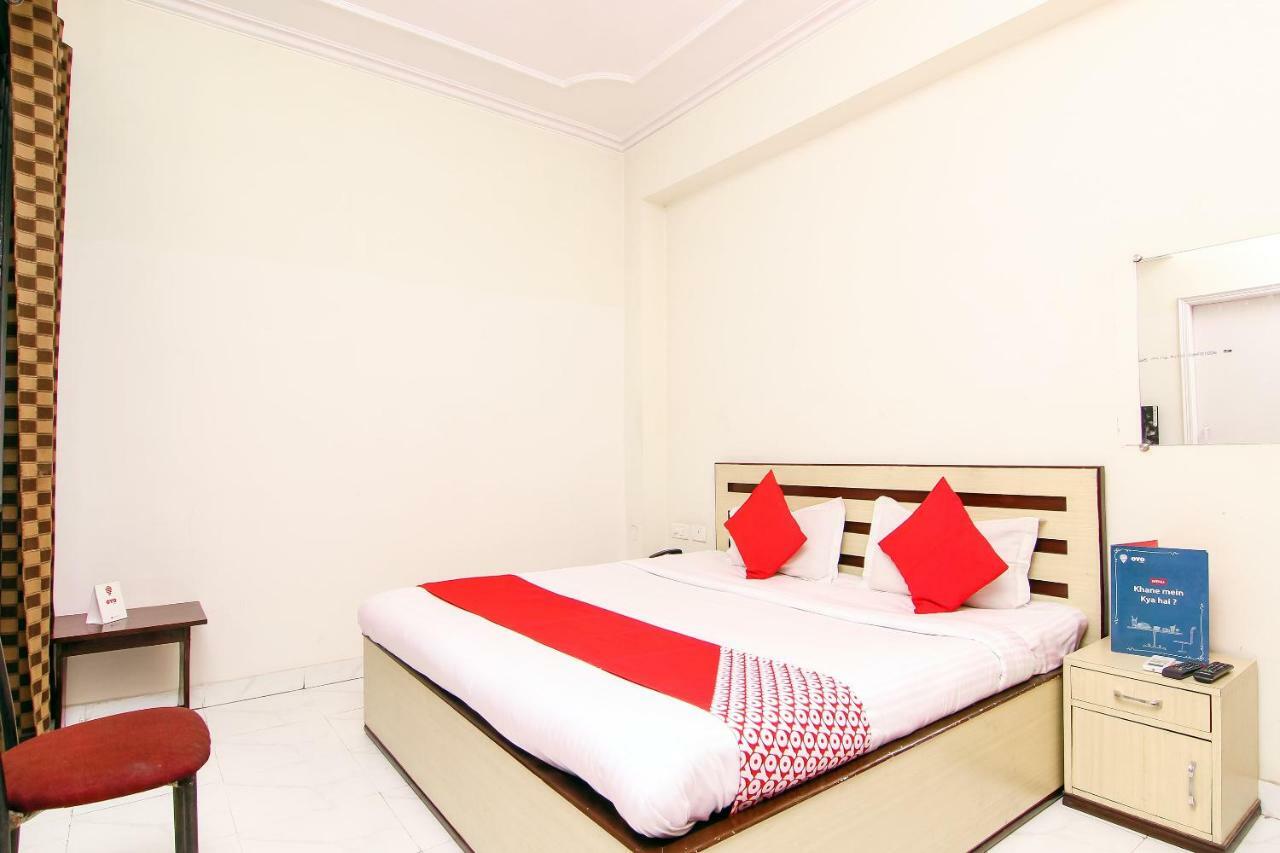 Oyo 14345 Hotel Panchsheel Benares Buitenkant foto