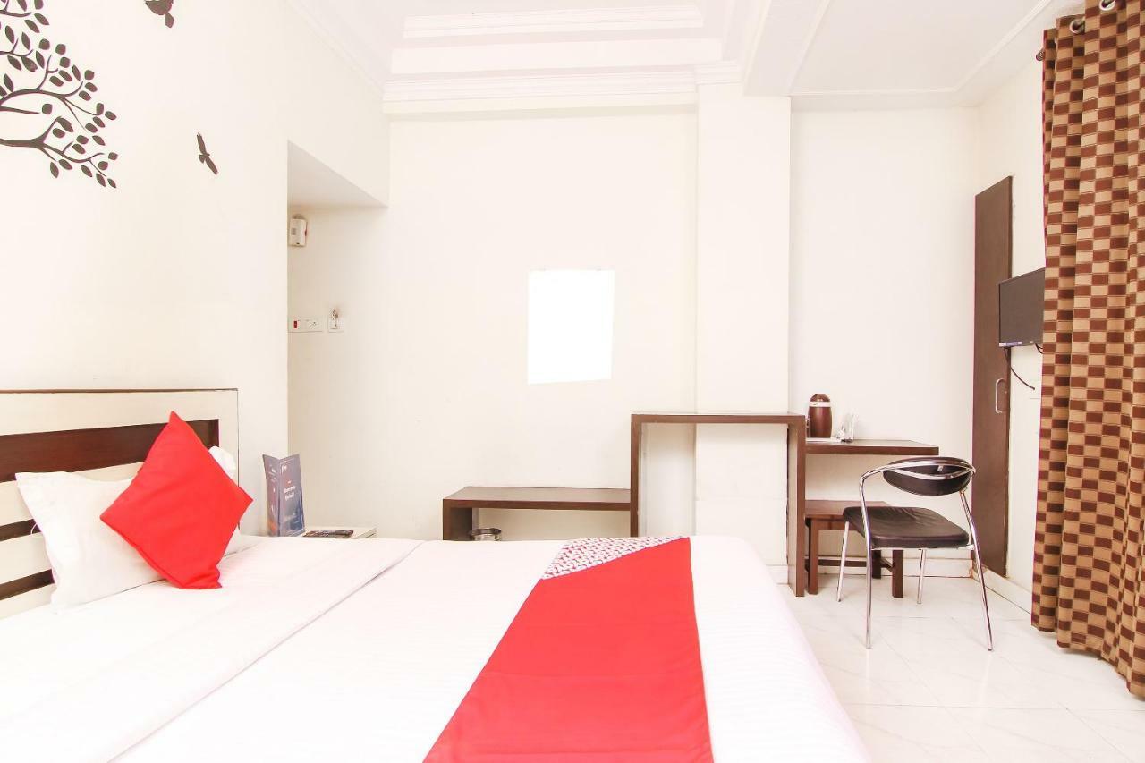 Oyo 14345 Hotel Panchsheel Benares Buitenkant foto