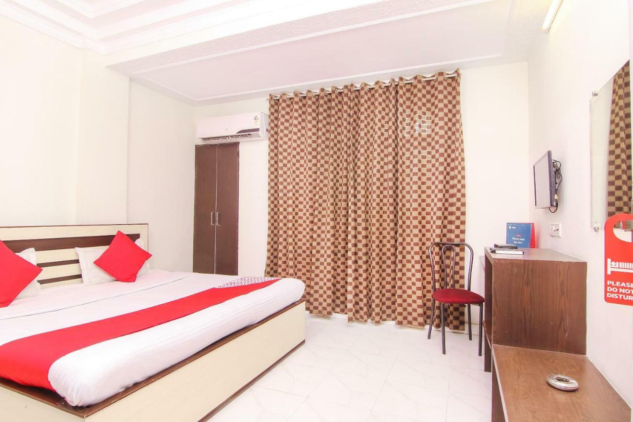 Oyo 14345 Hotel Panchsheel Benares Buitenkant foto